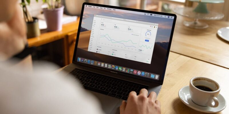 Top 10 Must-Have Gadgets for Remote Work in 2024